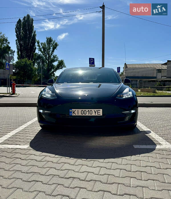 Седан Tesla Model 3 2018 в Києві