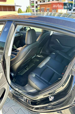 Седан Tesla Model 3 2018 в 