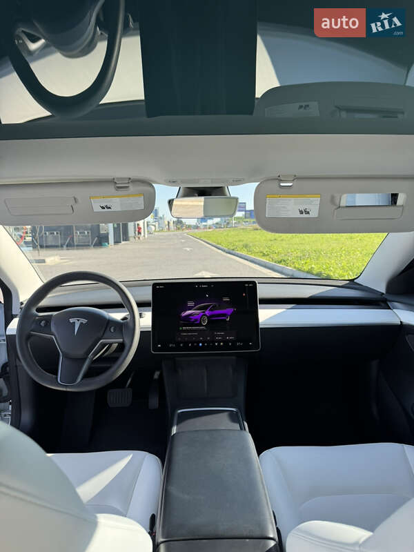 Седан Tesla Model 3 2022 в Львові