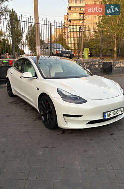 Седан Tesla Model 3 2019 в Запоріжжі