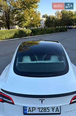 Седан Tesla Model 3 2019 в 
