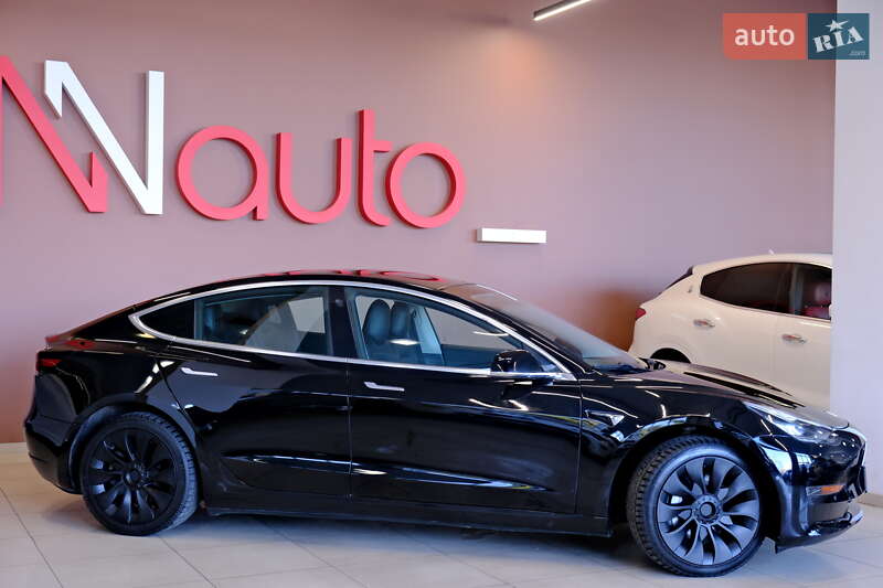 Седан Tesla Model 3 2019 в Одесі