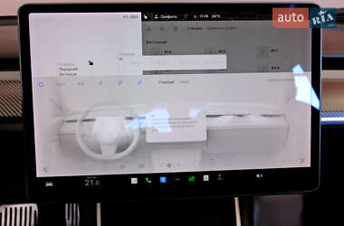 Седан Tesla Model 3 2019 в 