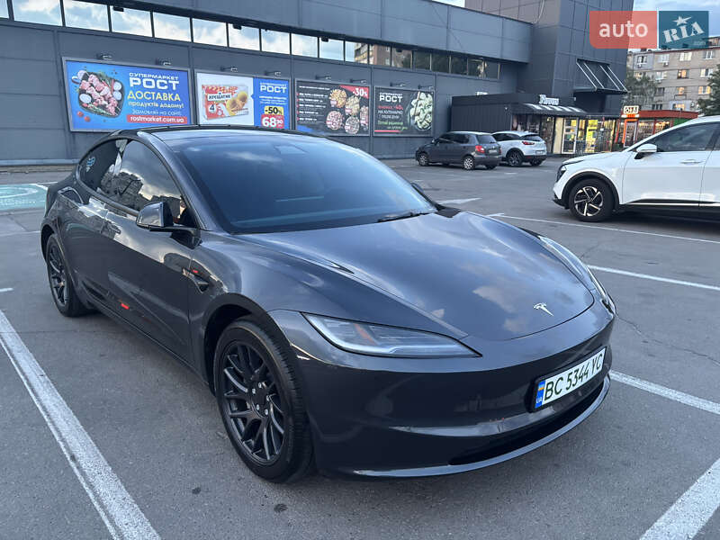 Седан Tesla Model 3 2024 в Харкові