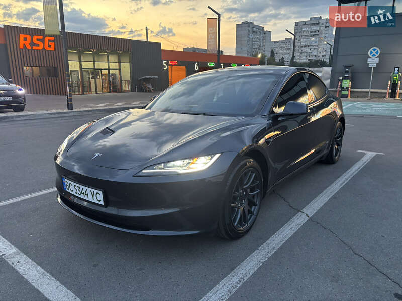 Седан Tesla Model 3 2024 в Харкові