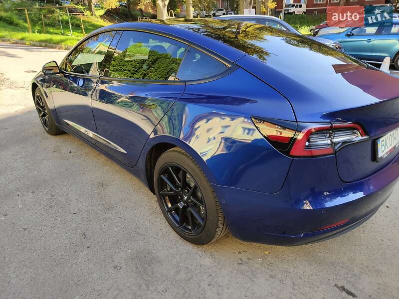 Седан Tesla Model 3 2022 в Ровно фото 16 Седан Tesla Model 3 2022 в Ровно