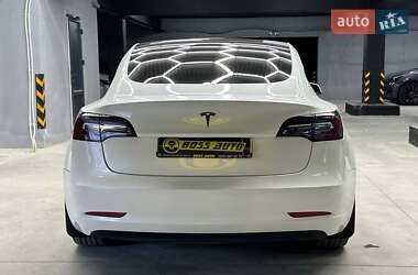 Седан Tesla Model 3 2019 в 