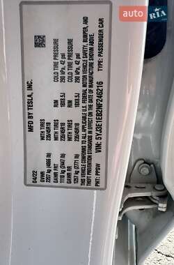 Седан Tesla Model 3 2022 в 