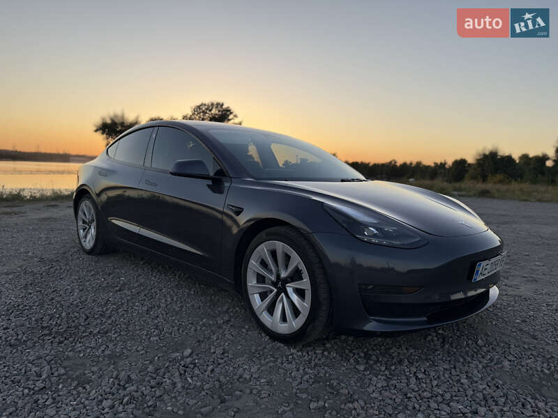 Седан Tesla Model 3 2022 в Дніпрі