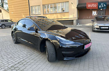 Седан Tesla Model 3 2021 в Ивано-Франковске