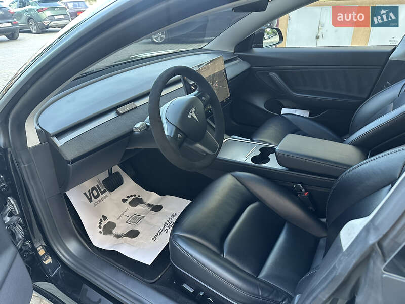 Седан Tesla Model 3 2021 в Ивано-Франковске