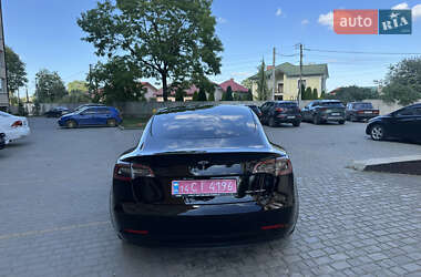 Седан Tesla Model 3 2021 в Івано-Франківську