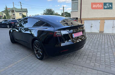 Седан Tesla Model 3 2021 в Ивано-Франковске