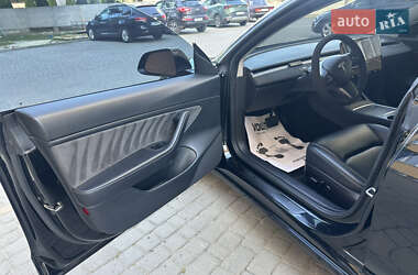 Седан Tesla Model 3 2021 в Ивано-Франковске