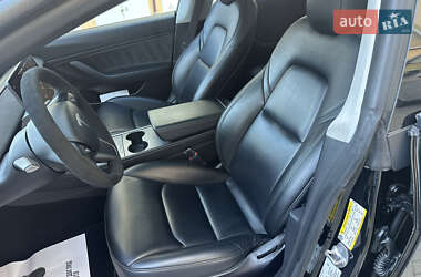 Седан Tesla Model 3 2021 в Ивано-Франковске