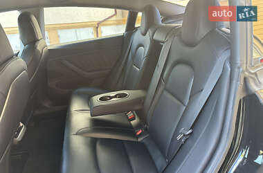 Седан Tesla Model 3 2021 в Івано-Франківську