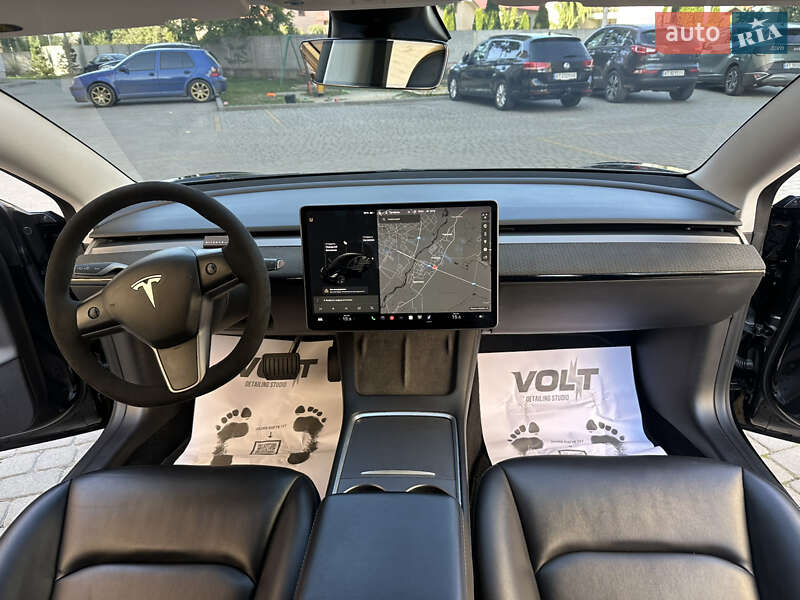Седан Tesla Model 3 2021 в Ивано-Франковске