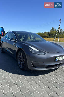 Седан Tesla Model 3 2019 в Черновцах