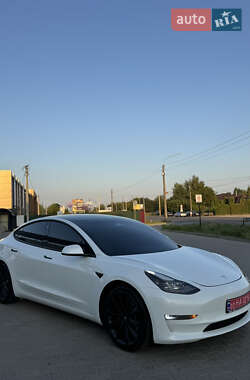 Седан Tesla Model 3 2021 в 