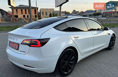 Седан Tesla Model 3 2021 в 