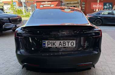 Седан Tesla Model 3 2024 в 