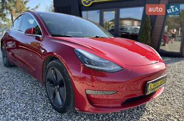 Седан Tesla Model 3 2019 в 