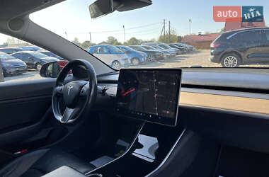 Седан Tesla Model 3 2019 в 