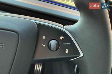 Седан Tesla Model 3 2024 в 