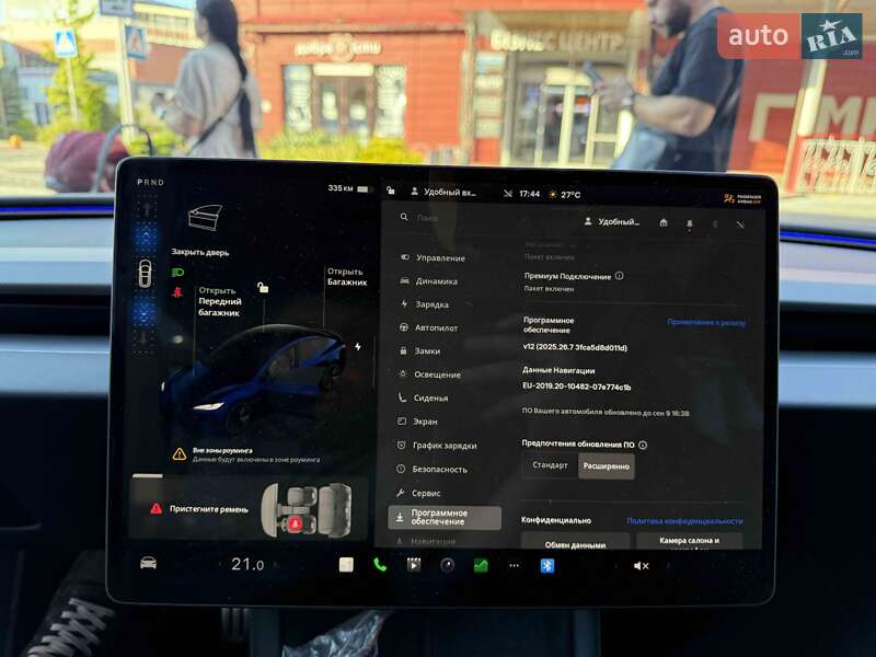 Седан Tesla Model 3 2024 в Львове