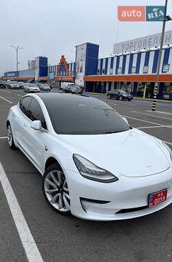Седан Tesla Model 3 2019 в 