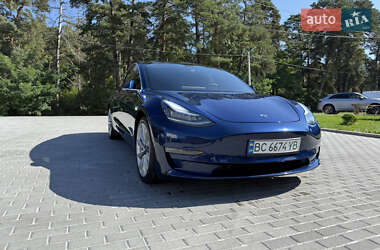 Седан Tesla Model 3 2019 в 