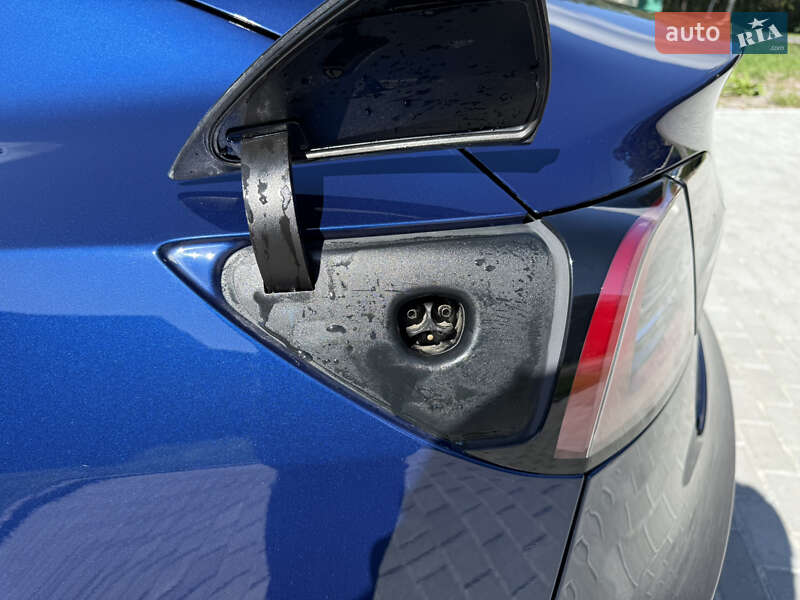 Седан Tesla Model 3 2019 в Львові