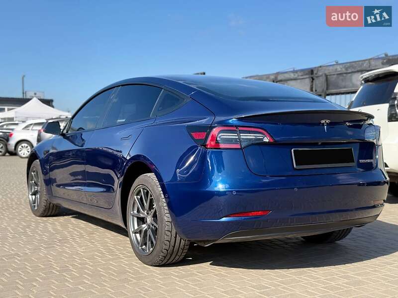 Седан Tesla Model 3 2021 в Одессе