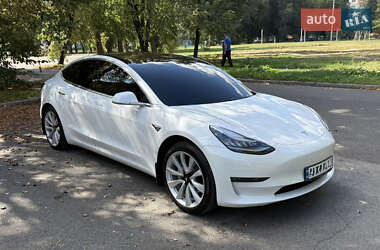 Седан Tesla Model 3 2017 в 