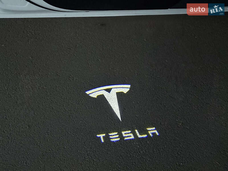 Седан Tesla Model 3 2017 в Харкові фото 44 Седан Tesla Model 3 2017 в Харкові