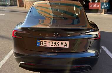 Седан Tesla Model 3 2024 в 