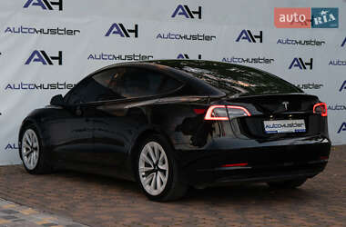 Седан Tesla Model 3 2020 в 
