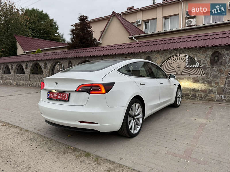 Седан Tesla Model 3 2020 в Радехові