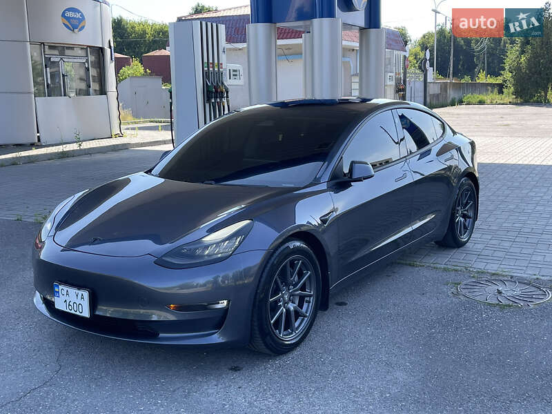 Седан Tesla Model 3 2018 в Золотоноші