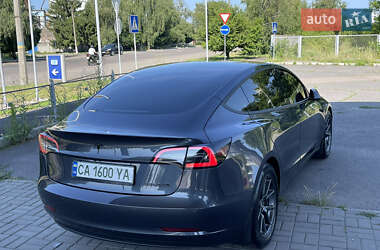 Седан Tesla Model 3 2018 в 