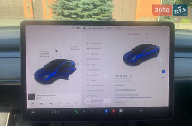 Седан Tesla Model 3 2020 в Киеве
