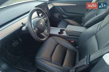 Седан Tesla Model 3 2021 в 