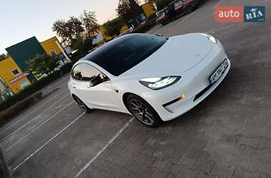 Седан Tesla Model 3 2021 в Житомире