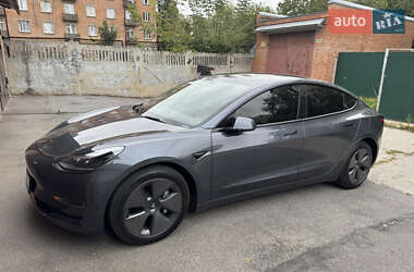Седан Tesla Model 3 2023 в Вінниці