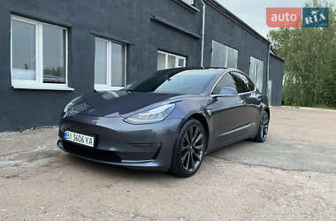 Седан Tesla Model 3 2019 в 