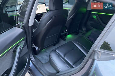 Седан Tesla Model 3 2019 в 