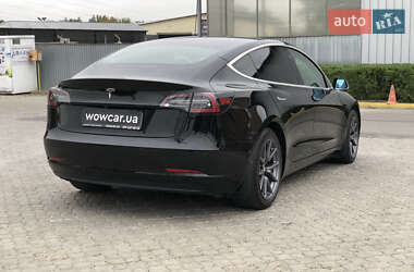 Седан Tesla Model 3 2020 в 