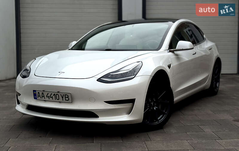 Седан Tesla Model 3 2020 в Белой Церкви