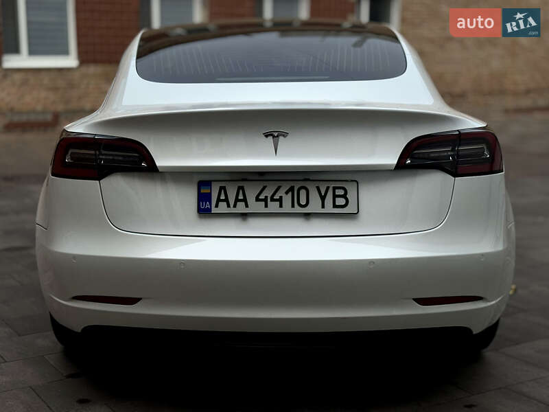 Седан Tesla Model 3 2020 в Белой Церкви