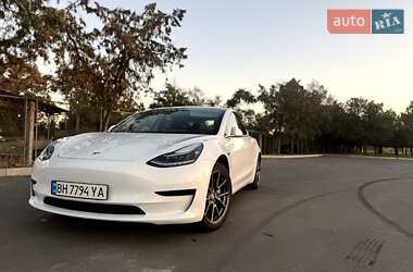 Седан Tesla Model 3 2019 в 